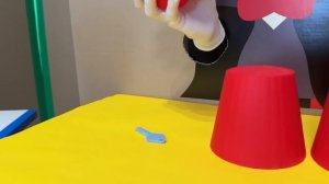 Марк распаковывает новые автомобили и узнает марки - Volkswagen Ford Jaguar Toyota Chevrolet