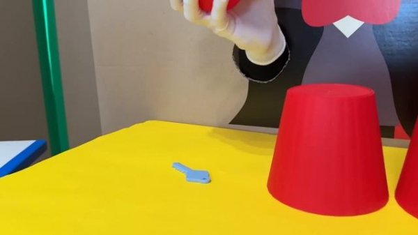 Марк распаковывает новые автомобили и узнает марки - Volkswagen Ford Jaguar Toyota Chevrolet