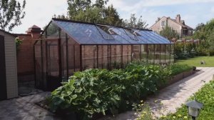 Теплица со стеклом БОТАНИК Стандарт 2,8х6,88м с перегородкой, + утопленный фундамент