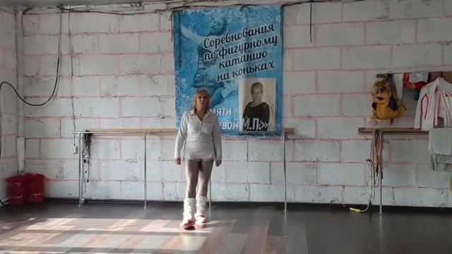 Фигуристы продолжают тренироки! Рассказываем о занятиях Галины Масюк смотреть онлайн