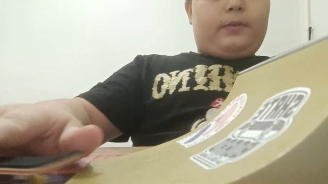 деревянный фингерборд против пластикового фингерборд