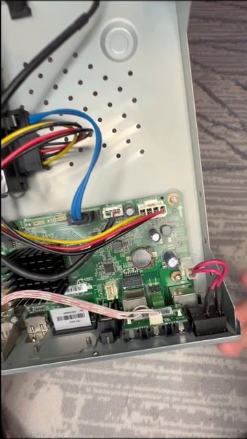 Сбиваются настройки видео регистратора / замена батарейки - решаем проблему.