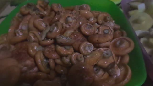 Хрустящие Маринованные Рыжики и Маслята. Проверенный Рецепт Приготовления Годами. смотреть онлайн