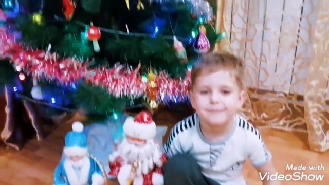 Снеговик Олаф с папой... смотреть онлайн