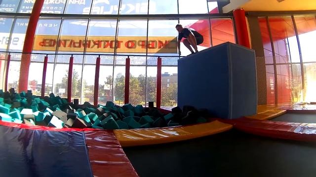 Батуты смотреть онлайн