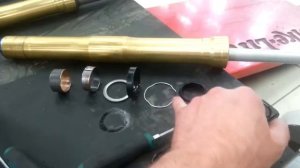 Honda CBR 600RR Замена сальников передней вилки.