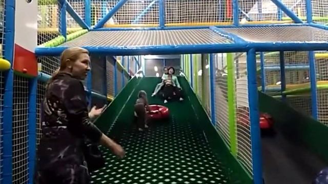 Влог 24 часа в развлекательном центре смотреть онлайн