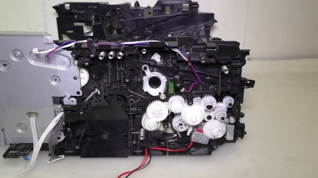 Полная разборка и профилактика МФУ brother DCP-7030R/7032.Часть1. смотреть онлайн