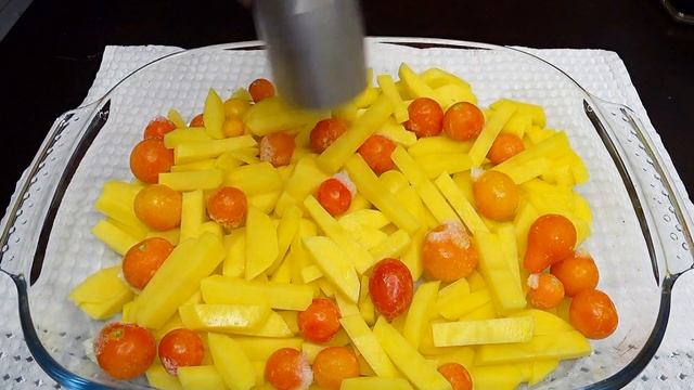 просто курица с картошкой в духовке