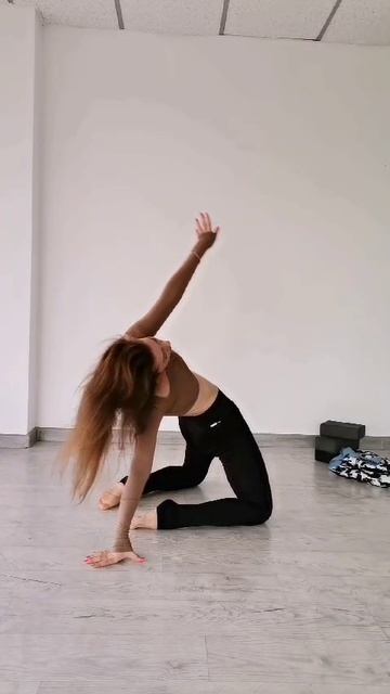 Растяжка. Гибкая спина.