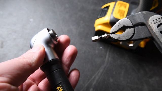 Dewalt Right Angle Attachment DWARA120 смотреть онлайн