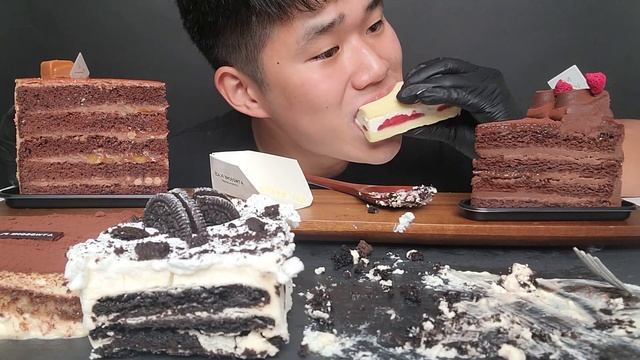 ASMR 투썸플레이스 디저트🥧🎂🍰먹방(아이스박스,티라미수,딸기바닐라,프로즌케이크,가토쇼콜라,더치솔티드캬라멜) Twosomeplace dessert Mukbang смотреть онлайн