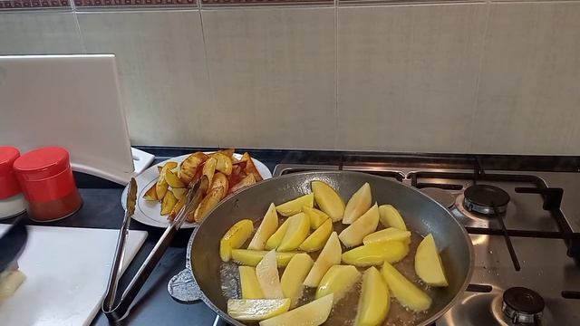 Картошка по домашнему.