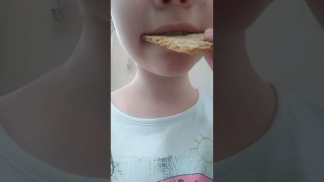 SMR-еда слушать в наушниках