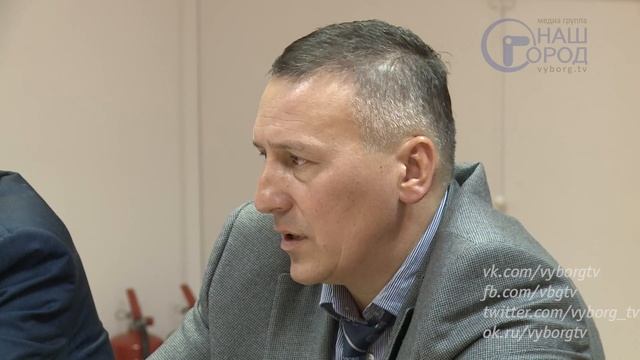 Выборгские власти призывают руководителей УК и ТСЖ обратить внимание на сосульки смотреть онлайн