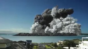 Извержение подводного вулкана....