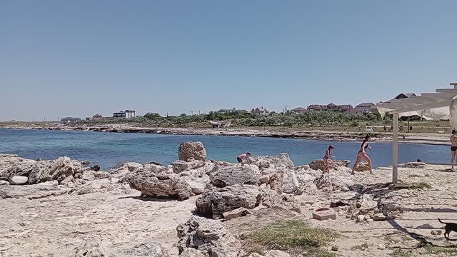 Пляж Ребзик или Рыбзик в Черноморском (Крым) и стоит ли сюда ехать