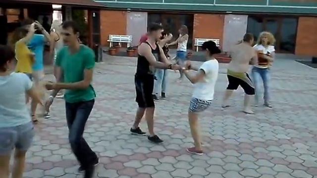 Танцуем Сальсу в Балдино! Николаев 5 июня 2016. смотреть онлайн