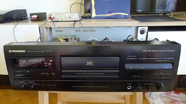DAT дека (цифровой магнитофон) Pioneer D-05 смотреть онлайн