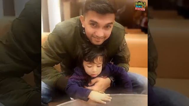 পাইলট অসীম যাওয়াদের এ'তিম ২ সন্তানের জন্য কাঁদছে বাবা- অসীমের জা'নাজা'য় মানুষের ঢল ! 😭 Asim jawwa смотреть онлайн