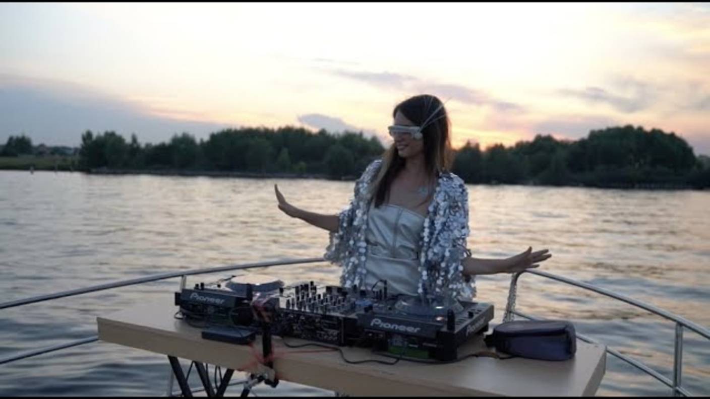 Amelisa | Boat Session ( Melodic techno Progressive house) Dj Set смотреть онлайн