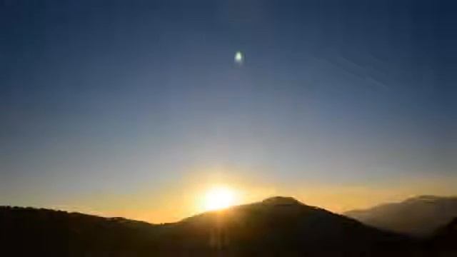 Sunrise over mountain смотреть онлайн