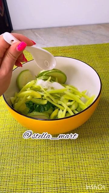 Кабачки маринованные #готовимдома #домашниерецепты #кабачкирецепты #кабачки #кулинарияпростовкусно