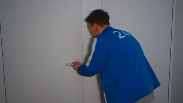 Амелька устроила игру в кальмара в реальной жизни! смотреть онлайн