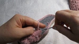 тапочки на войлочной стельке из плюшевой пряжи вязаные крючком узором звёздочки