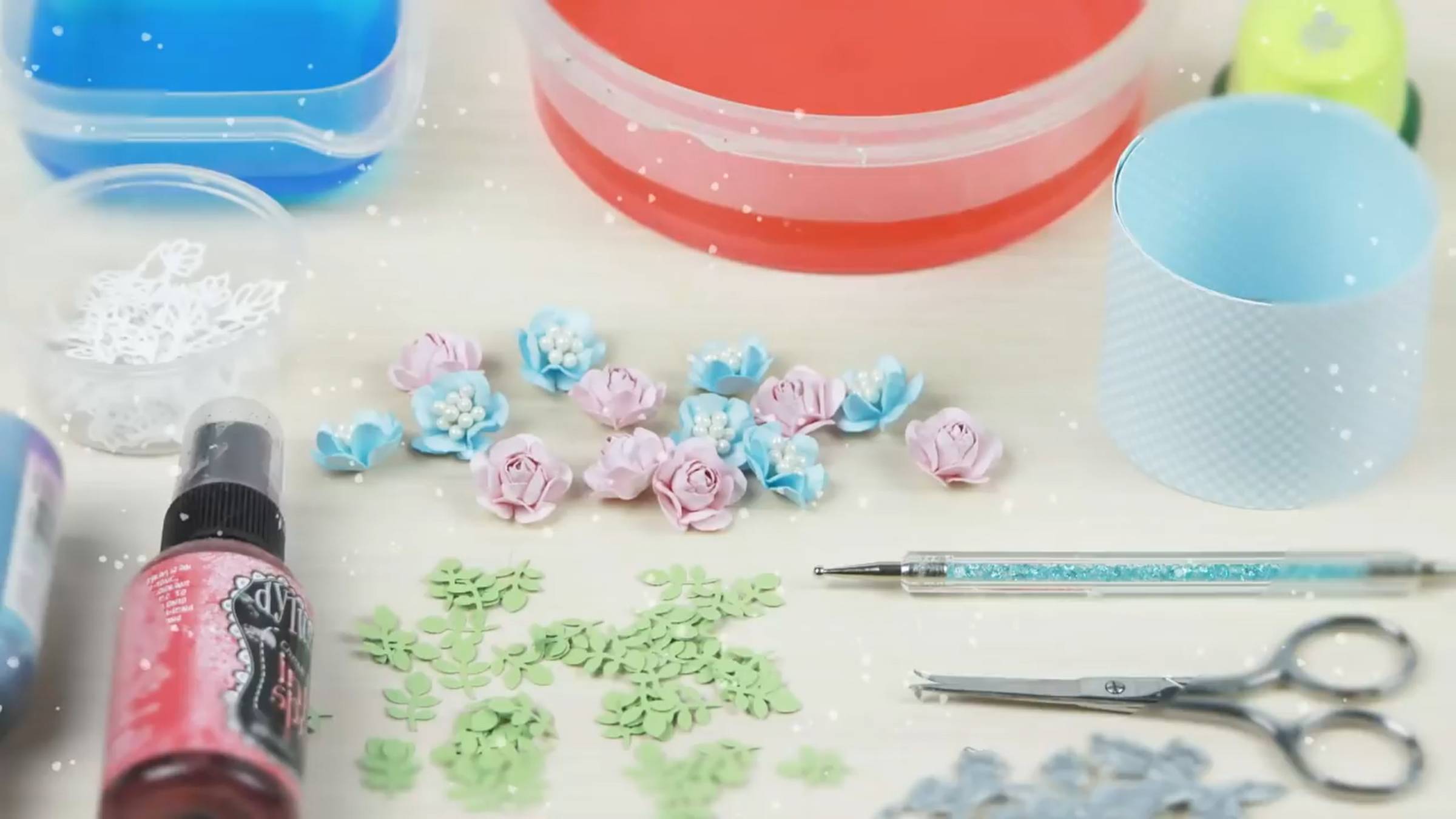 Как я делаю цветы, листики из бумаги и основу для круглой коробочки-подставки на Пасху 🥰 смотреть онлайн