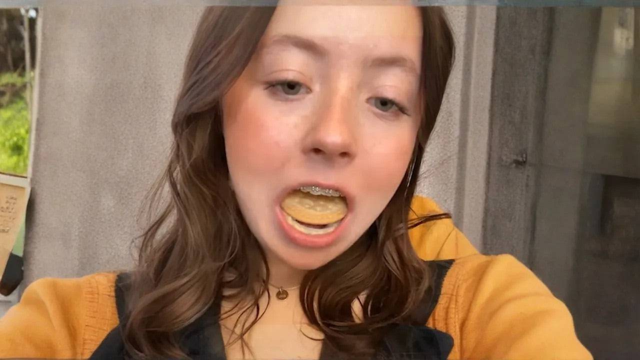 UNUSUAL MEMES COMPILATION V107 (meme.mp4) смотреть онлайн