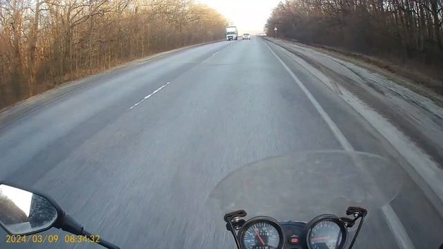 Выскочка на встречную полосу дорожного движения. смотреть онлайн