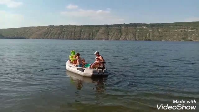 Відпочинок на березі р. Дністер, с. Кормань Сокирянський р-н. Чернівецька обл.