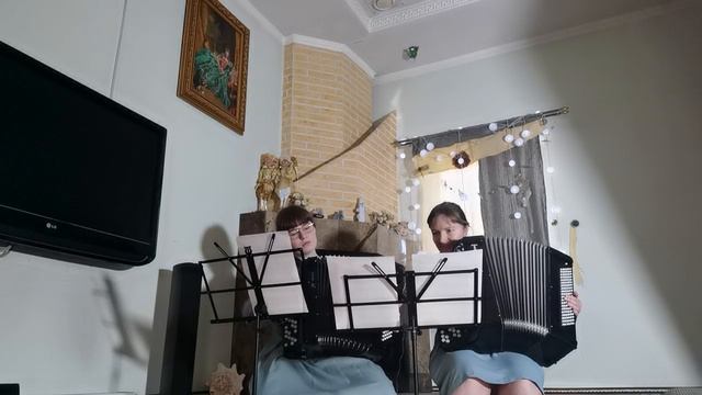 Тихо падает снег. Leise rieselt der Schnee . Муз.Э.Эбель.Обр.для 2 баянов В.Кеер . Видео Баталов Ян смотреть онлайн