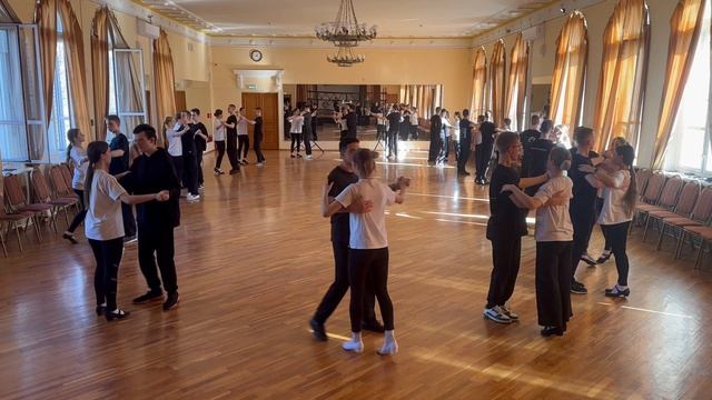 Вальс - гавот для начинающих 09-03-2025 смотреть онлайн