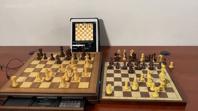 Chessnut Air vs. Mephisto Senator Chess Computer смотреть онлайн