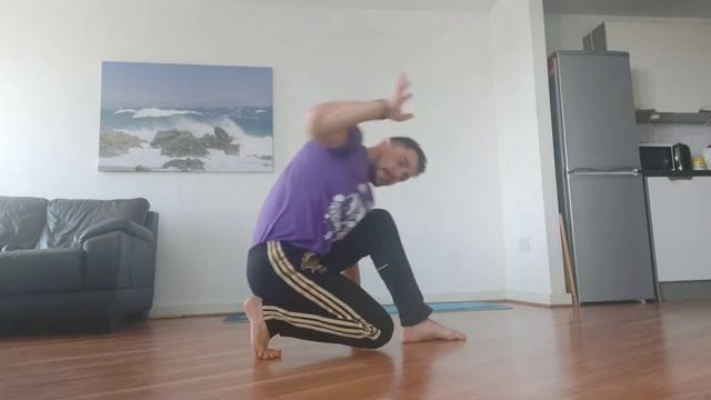 💎Finta Meia lua de Compasso-CAPOEIRA LESSONS By MESTRE PAPA-LÉGUAS смотреть онлайн