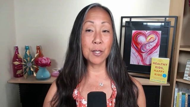 Holistic Pediatrics: Rethinking Fevers & Antibiotic Use with Dr. Elisa Song смотреть онлайн