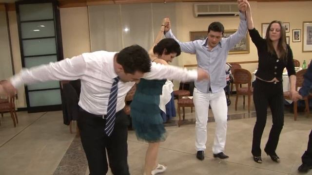 BATUTA MOLDOVENEASCA  - Nunta Italia Muzica De Petrecere Servicii Video Si Foto