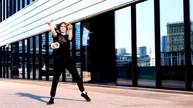 Diabolo Juggling 4 artist смотреть онлайн