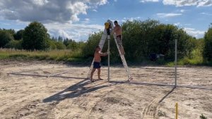 Строительство забора при помощи ручного копера