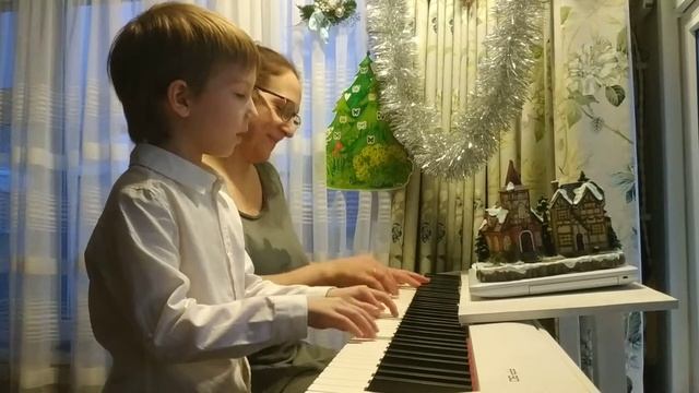 SOFT MOZARD Winter Recital Basya (8) plays : М. Таривердиев "Если у вас нету тёти" смотреть онлайн