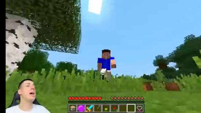 мой друг стал безумным смешариком на 24 часа Minecraft!!