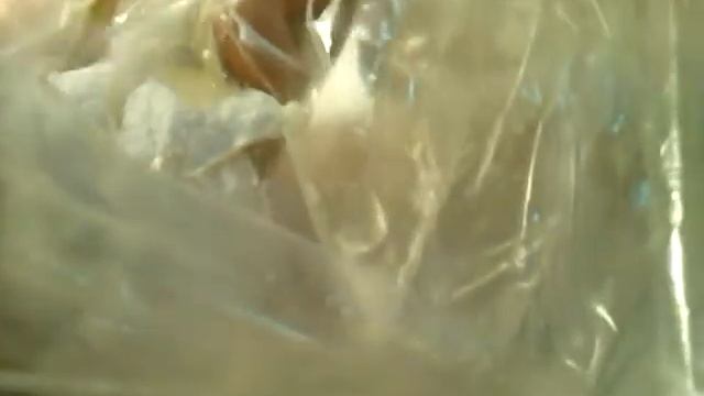 Как сделать кинетический песок. HOW TO MAKE.KINETIC SAND смотреть онлайн