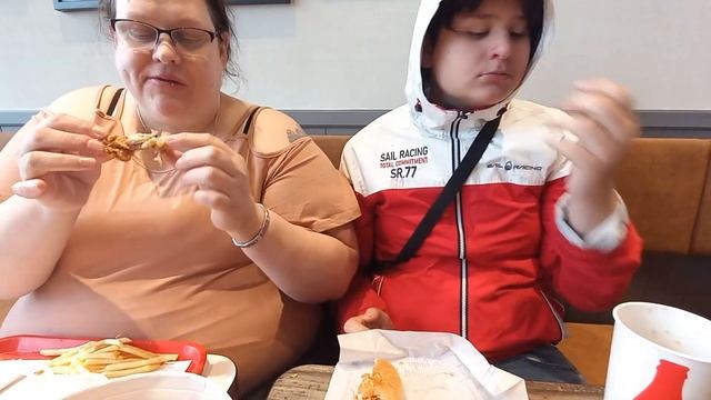 Mukbang - KFC