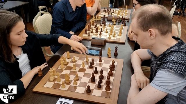 E. Sautina (1561) vs I. Aksanov (1438). Chess Fight Night. CFN. Blitz смотреть онлайн