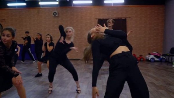 Артемий Манукян: урок Waacking