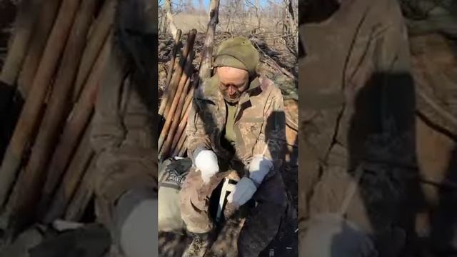 Пленный укровояка рассказывает свою историю и благодарит наших штурмовиков из отряда Черная Мамба смотреть онлайн