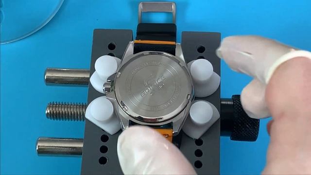 Casio EFV 100D Battery Change смотреть онлайн