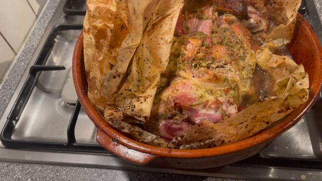 Binnen 10 Minuten Een Heerlijk Gerecht Bereiden. Lamsbout, Lamsschouder Uit De Oven. Recept